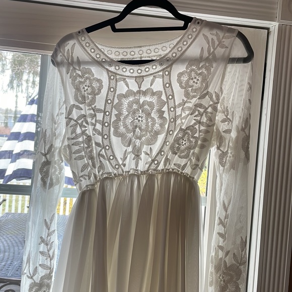 Long Sleeve Neck White Lace Chiffon Floral Gown Maxi - Picture 3 of 4